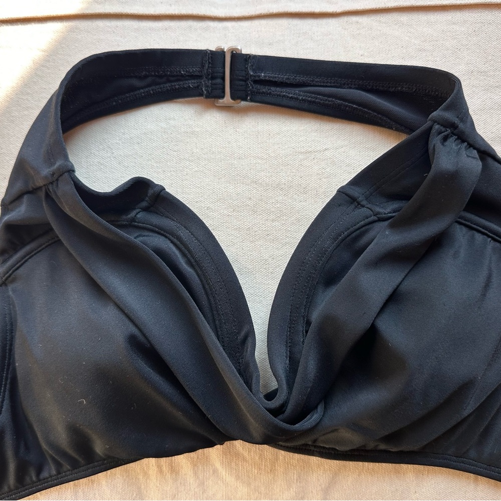 Athleta 34 B/C Black Halter Bikini Top New w/o Tags